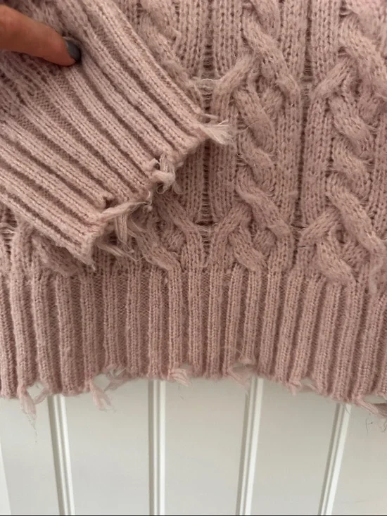 Cozy Cable Knit Women's Sweater - Dusty Pink - Picture 4 of 5